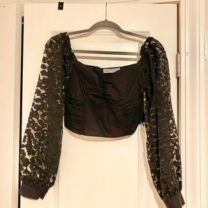 Zara puffy sleeve black crop top